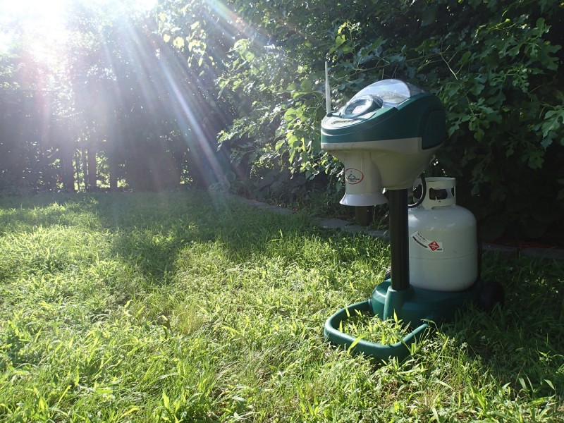 Mosquito Magnet Commander Mosquito Trap | ActionHub