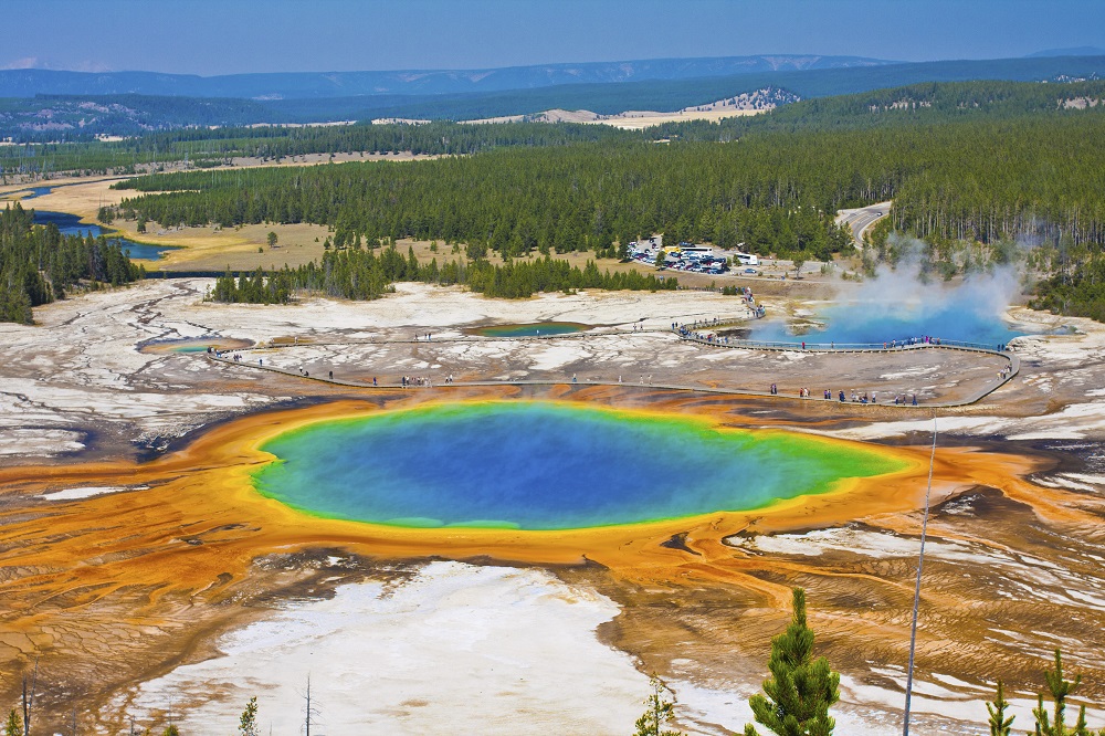 Drone Crash Causes Problems for Yellowstone's Famed Hot Spring | ActionHub