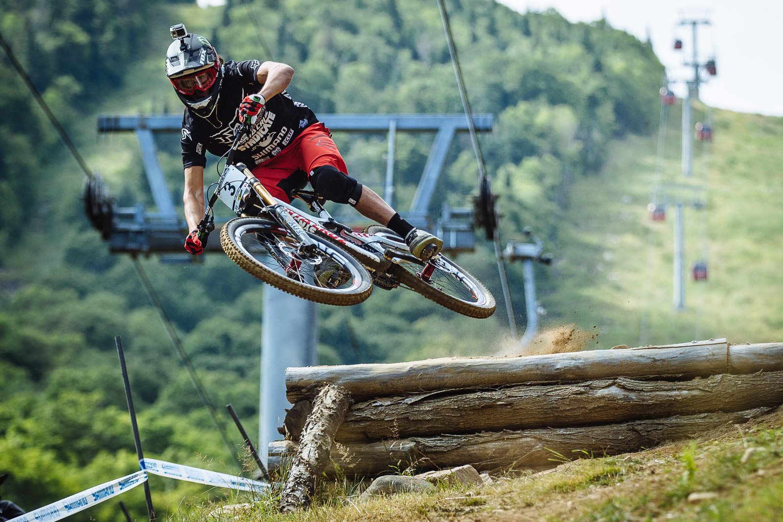 Video Josh Bryceland at UCI Downhill Mountain Biking World