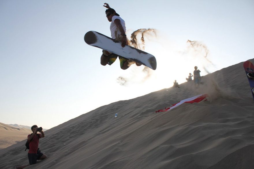 An Introduction to Sandboarding | ActionHUb