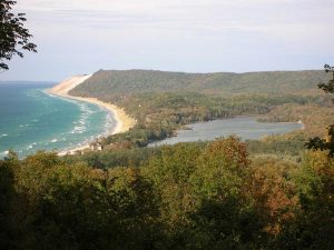 5 Michigan Trails that Lead to Autumn Gold | ActionHub