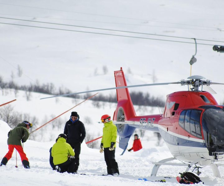 Heli-skiing: Where to try this risky sport | ActionHub
