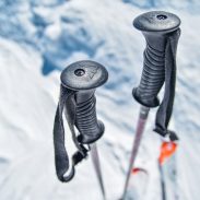 A quick guide to choosing the right ski poles | ActionHub
