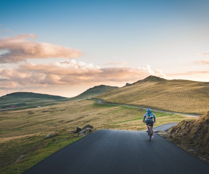 6 simple ways to conquer long ride boredom | ActionHub