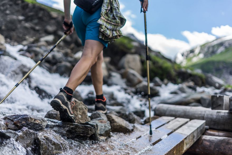 How to use trekking poles