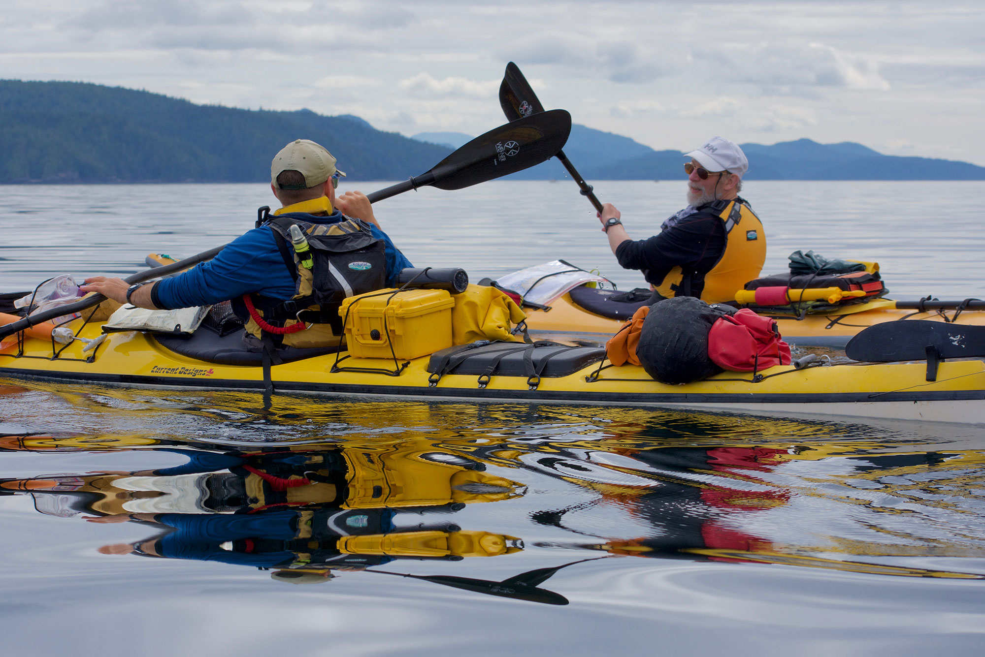 7 Best PFDs for Kayaking and Paddle Boarding