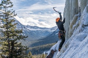 ice-climbing-hyalite-canyon