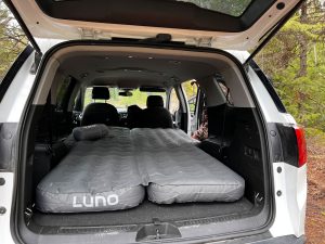 Luno-mattress-inflated-Suzanne-Downing