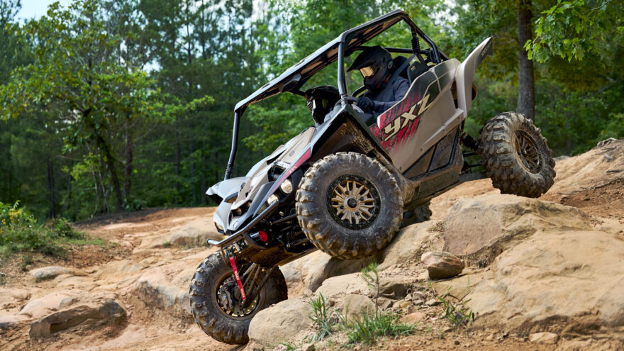 Feature Yamaha YXZ1000R Rocks