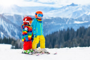 FamVeld-kids-skiing
